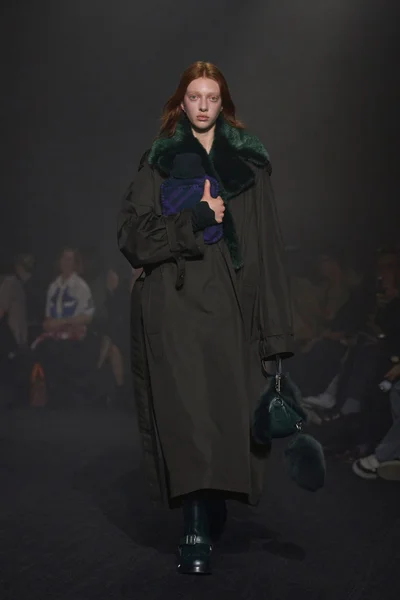 Look 1
